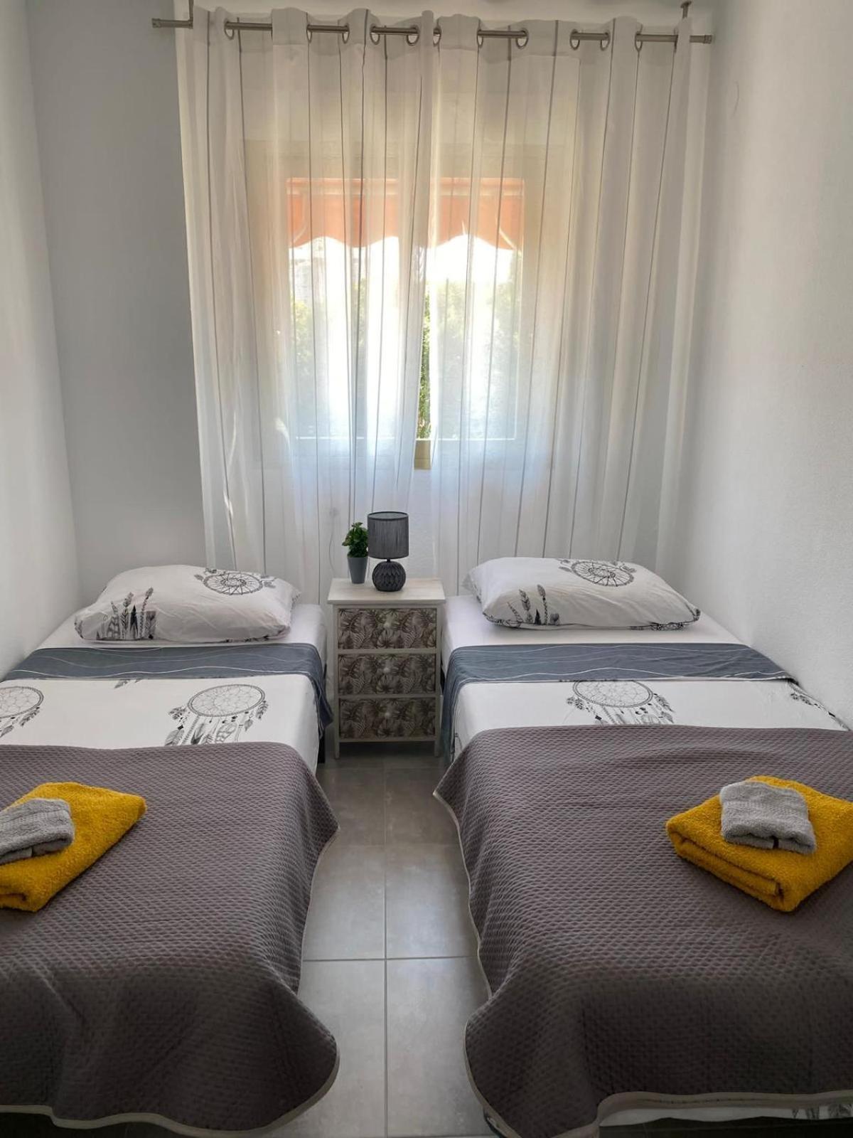 Apartamento Paradise Solo Familias Gandía Eksteriør billede